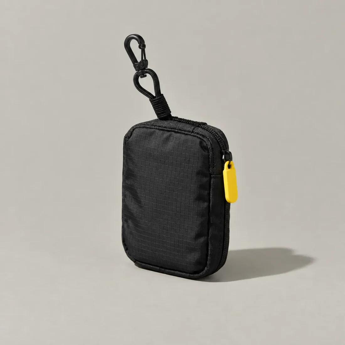 Key Pocket, studio photo