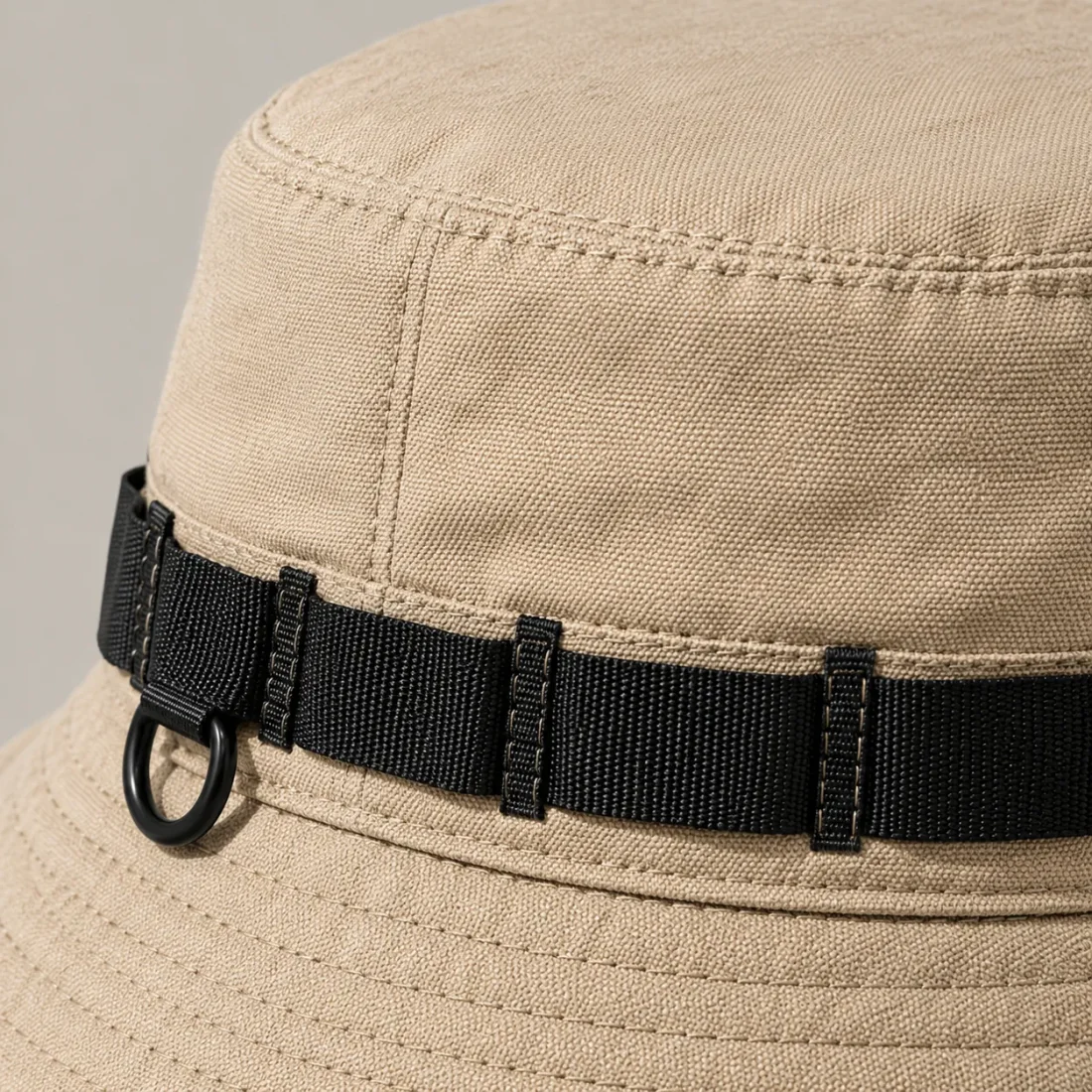Short-Brim Rail Bucket, close-up of the rail and hardware