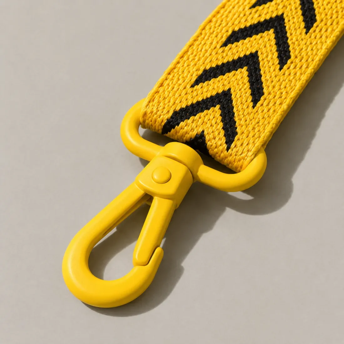 Signal Swap Strap, close-up of the rail and hardware
