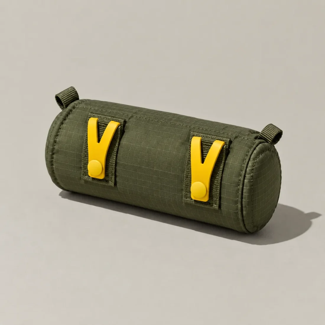 Tube Pocket, back with two V-Clips